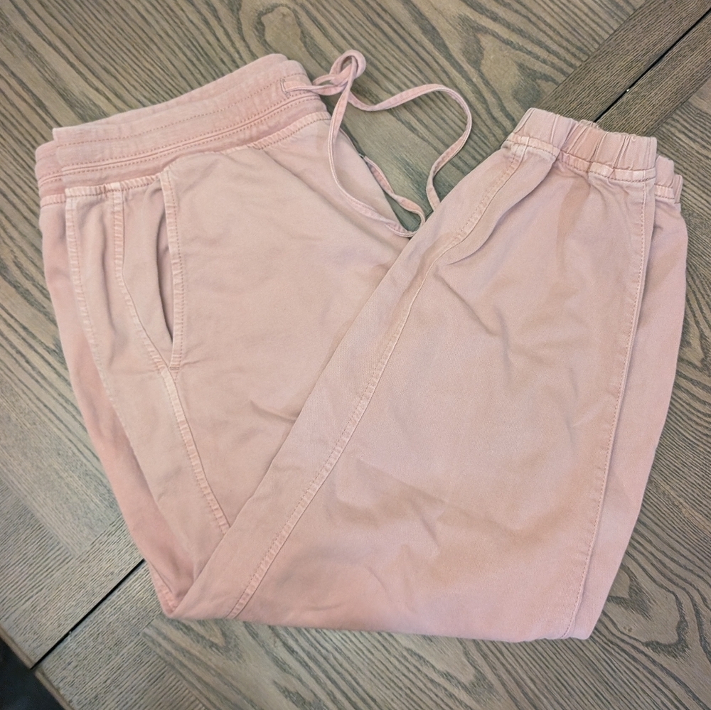 GAP Women's Light Pink Cargo Shorts